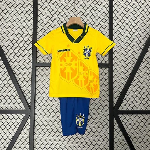 Kit Infantil Brasil 1994 I (Titular) – Modelo Retrô Camisa + Shorts